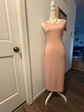 Sleeveless Ribbed Midi Dress in Blush Pink